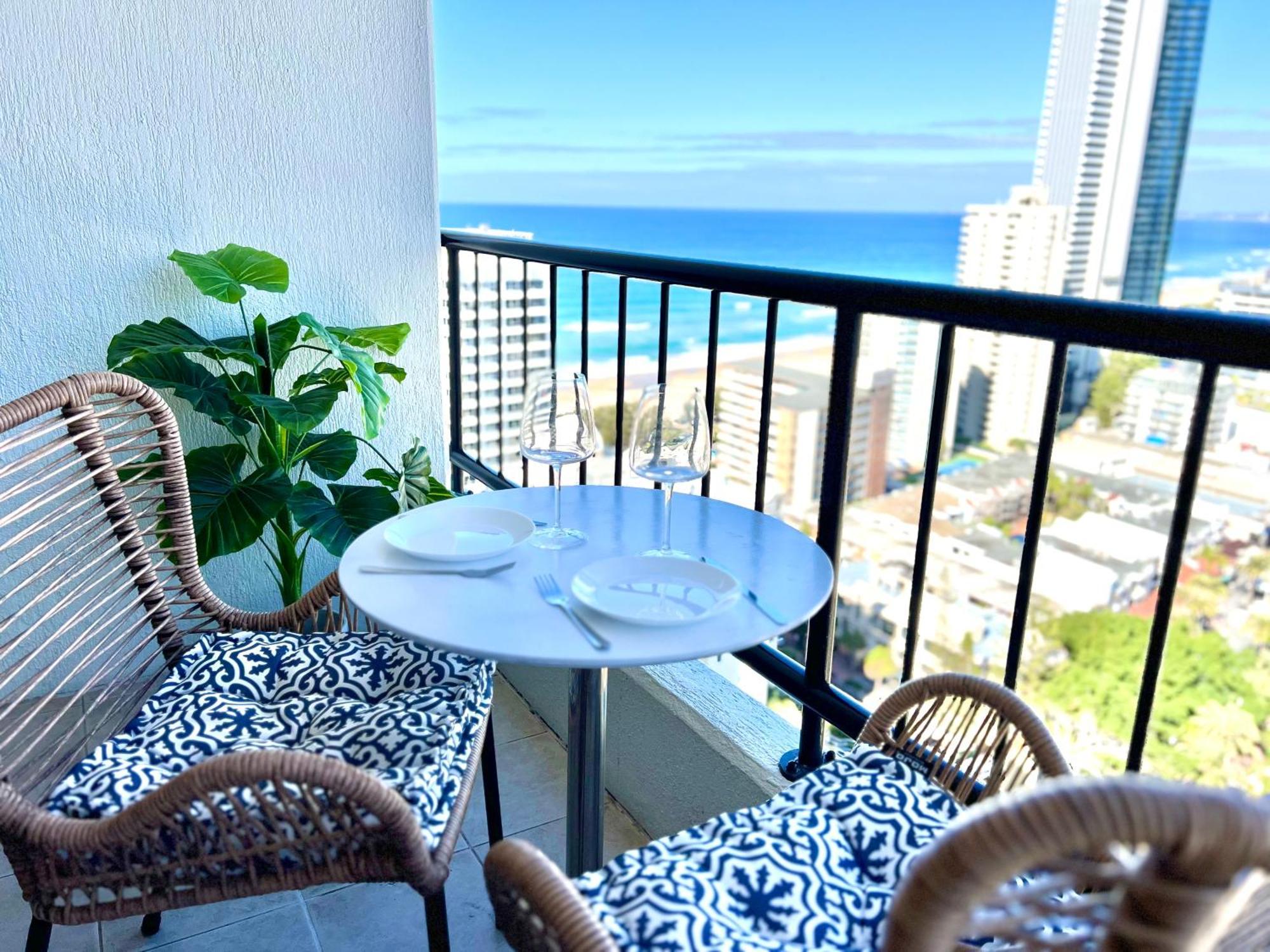 Apartment Level Ocean View Oasis With 3 Beds